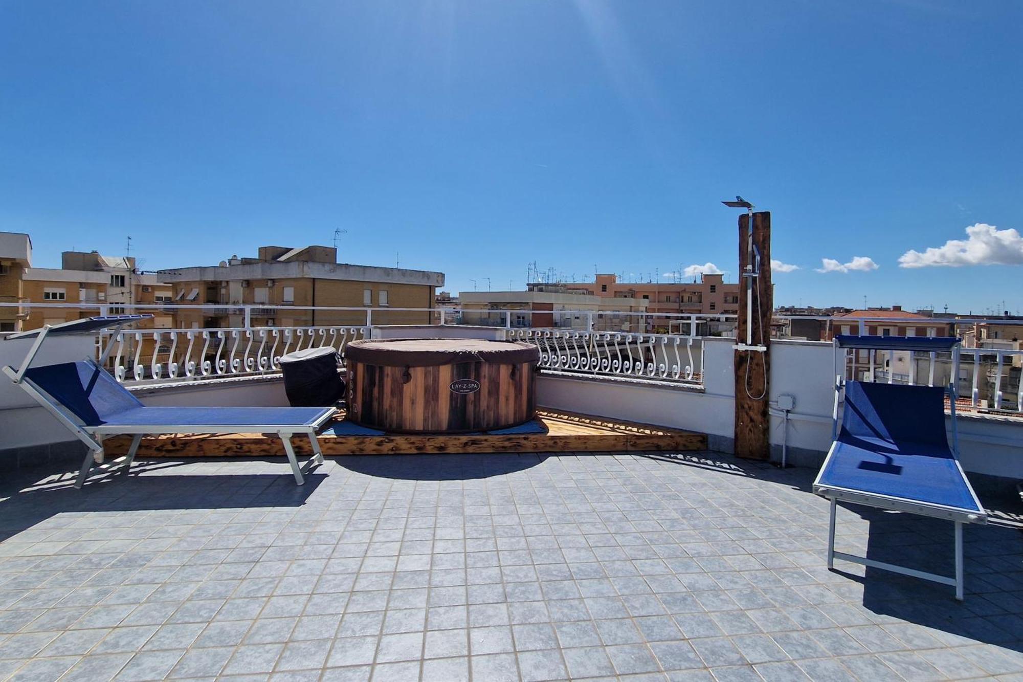 Tower Apartments Terracina Exterior photo
